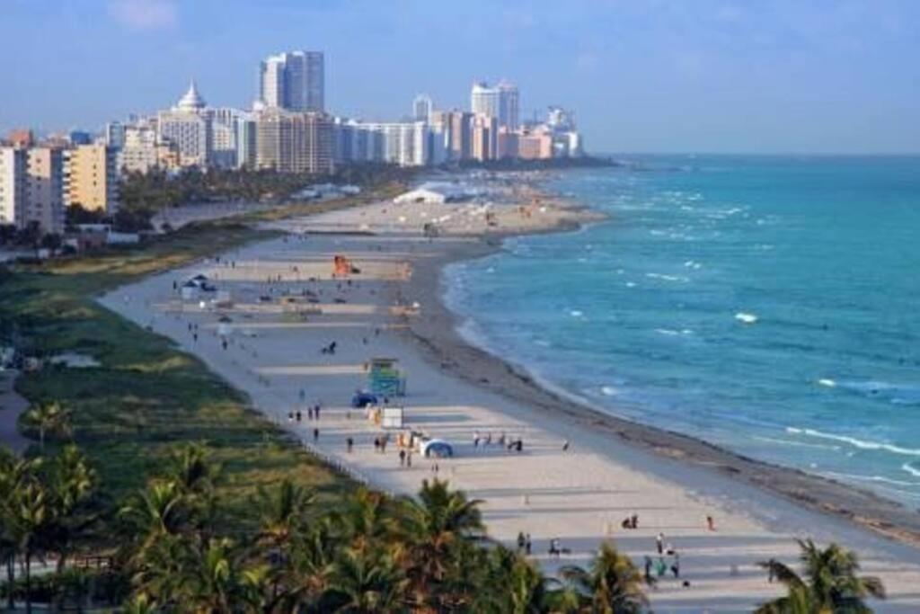 Apartment Right On The Beach! Miami Beach Exterior photo