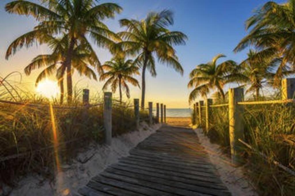 Apartment Right On The Beach! Miami Beach Exterior photo